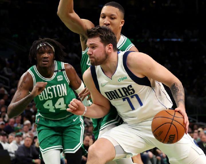  独行侠基德变阵五小阵容收奇效  