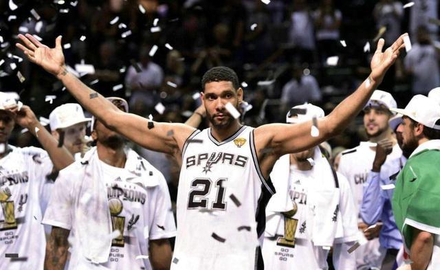  马刺传奇邓肯入选名人堂引热议